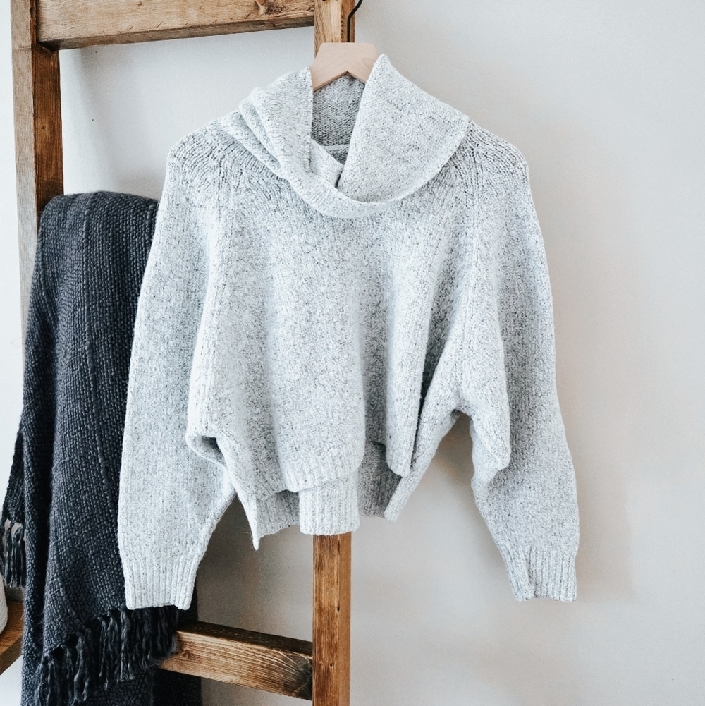 3/$20 Sincerely Jules Light Grey Chunky Knit Cowl Neck Sweater (Size S)